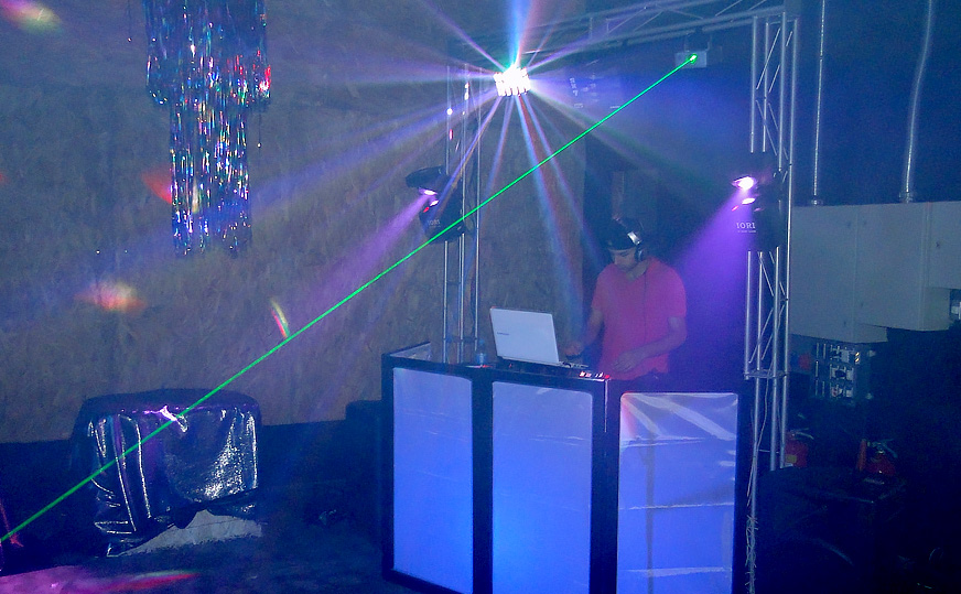 Dj com iluminação casamento Dj com iluminação casamento